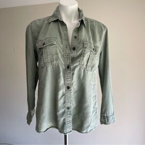 American Eagle Button Down Shirt